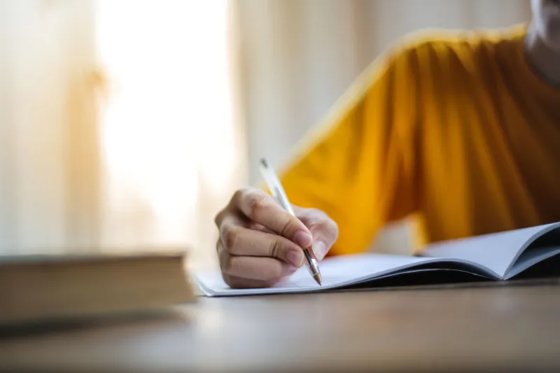 Carriages, Clicks and Creativity: The British Commuters Writing Their Best Work at 70mph